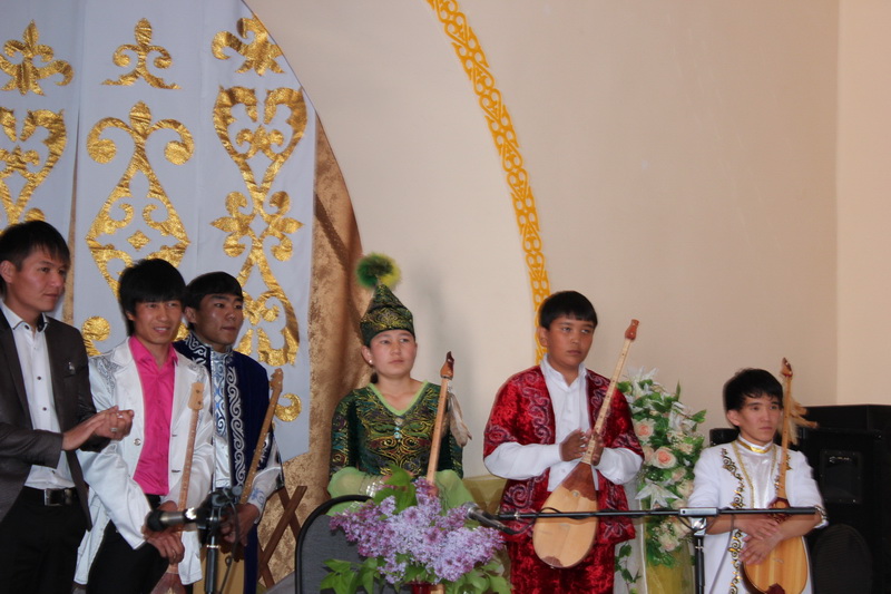 Жас ақындар айтысы